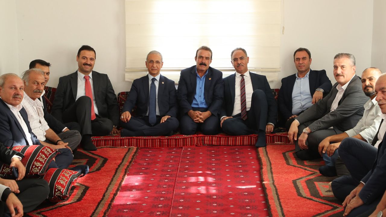 Başkan Kuş ve Milletvekili Dusak, Eyyübiye kırsalında vatandaşlarla buluştu görseli