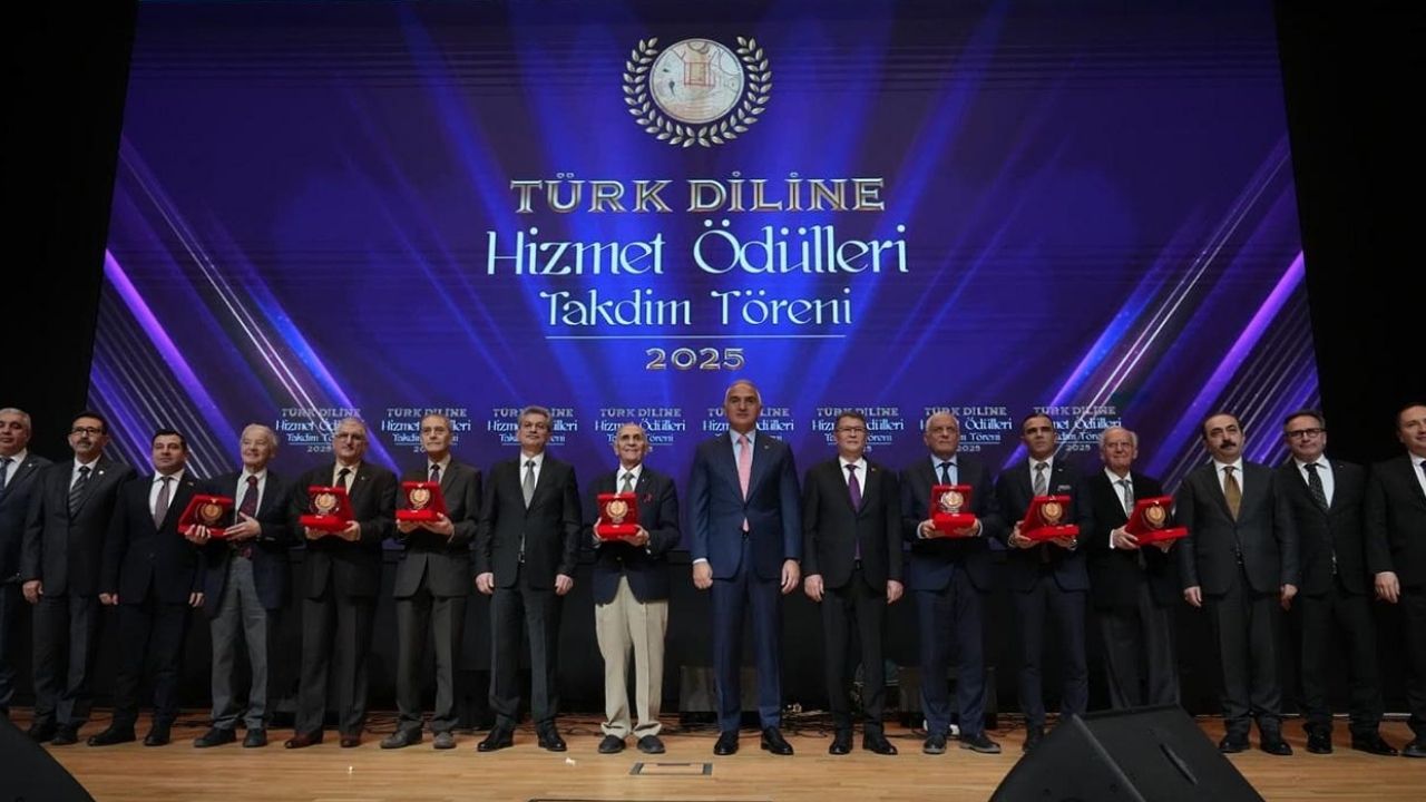 “2025 Türk Diline Hizmet Ödülleri” sahiplerini buldu görseli