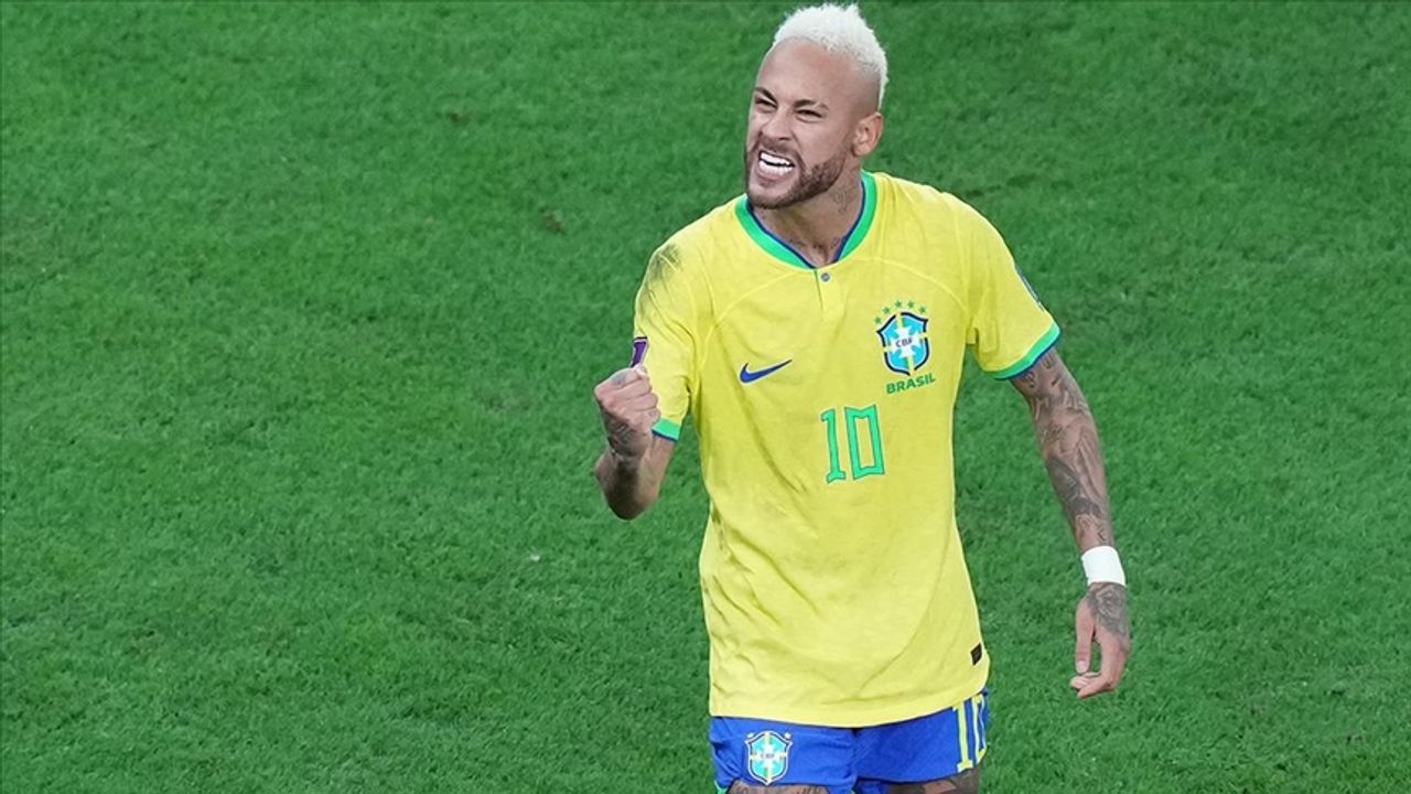 Neymar, Santos’taki sözleşmesini uzattı görseli