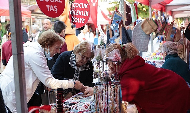 Konak’ta Yeni Yıl El Emeği Kermesi başladı görseli