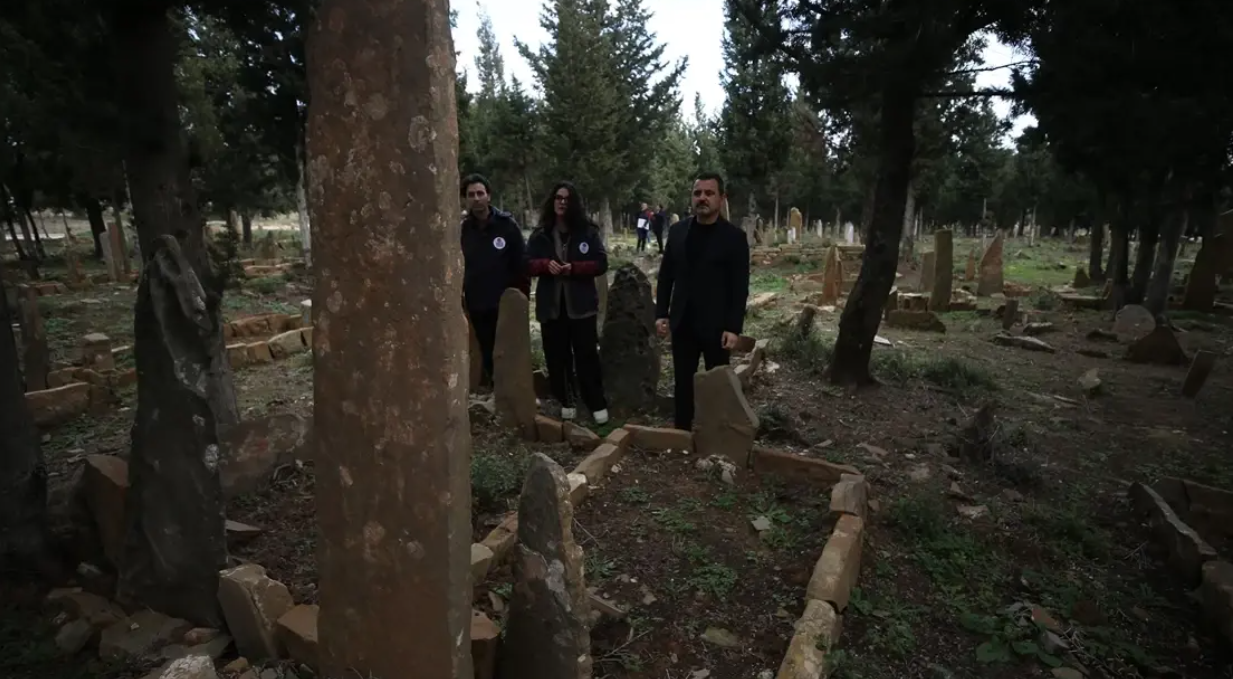 RUMELİ’NİN "AHLAT"I ÇANAKKALE’DE BULUNDU: 8 BİNİ AŞKIN TÜRK MEZARI! görseli