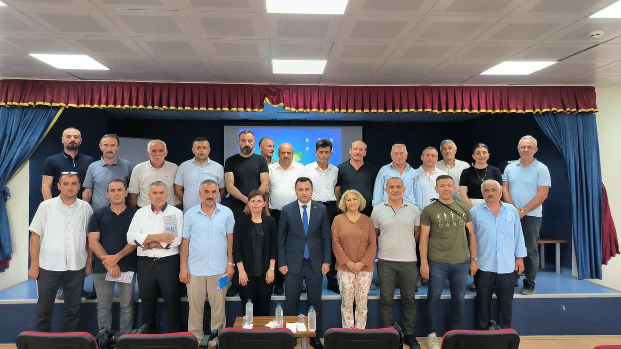 Vakfıkebir Kaymakamı Dr. Uzan Başkanlığında muhtarlara yönelik bilgilendirme toplantısı gerçekleştirildi görseli