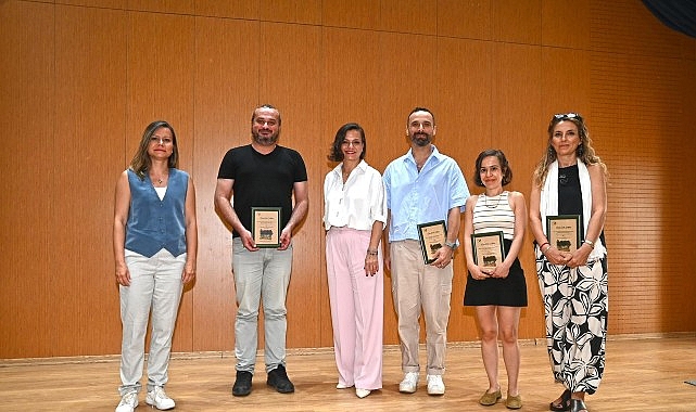 Karabağlar Akademi İlk Mezunlarını Verdi görseli