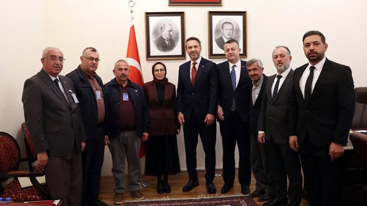 AK Parti Beypazarı heyetinden Enerji Bakanı’na ziyaret görseli