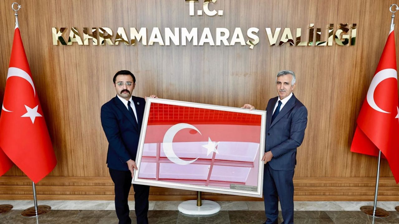 Kahramanmaraş'ta Şahbazlı'dan Vali Ünlüer'e anlamlı hediye görseli