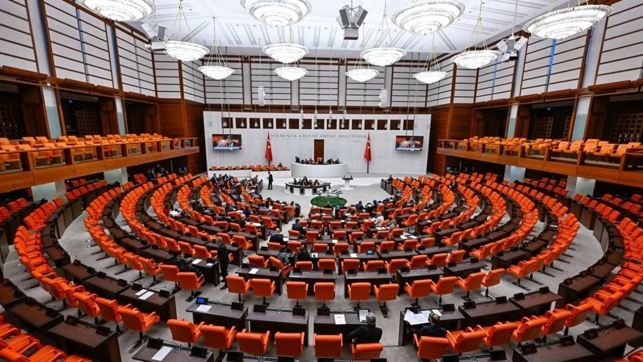 Fahiş site aidatlarına yasal düzenleme geliyor görseli