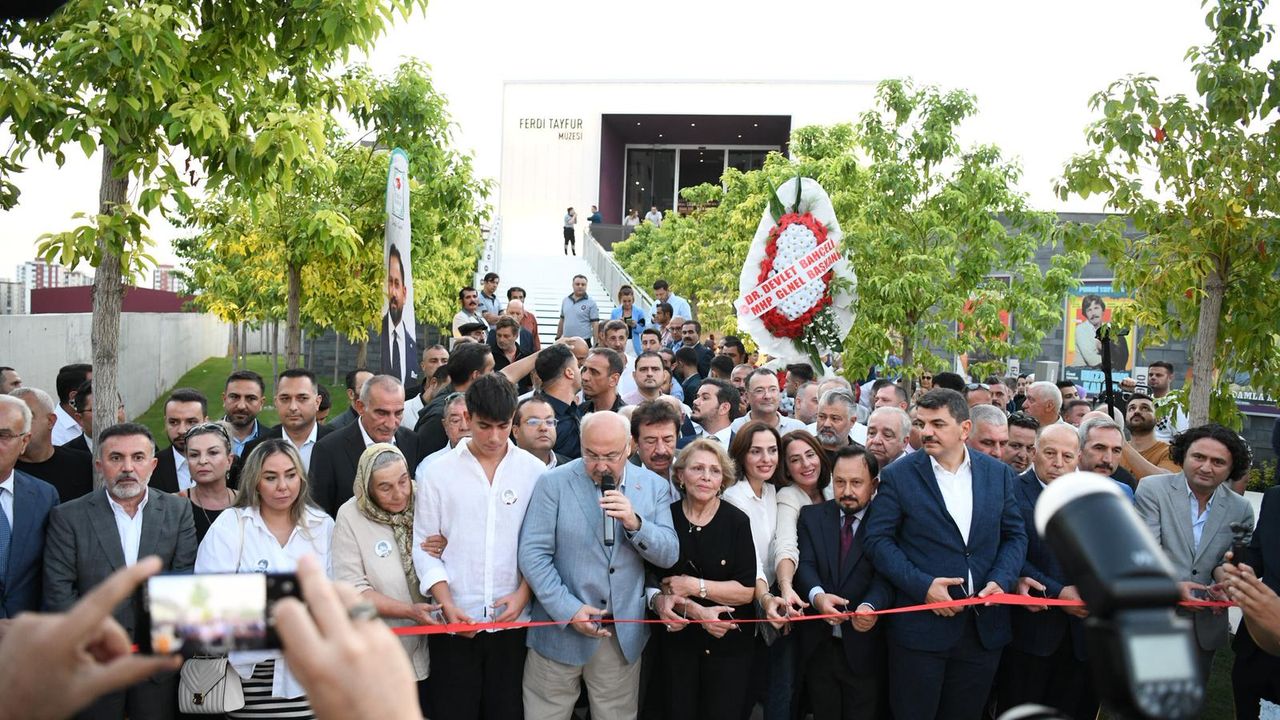 Ferdi Tayfur müzesi açıldı görseli