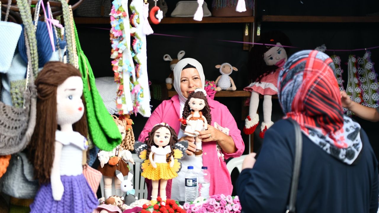 Balıkesir’de Kadın Emeği çarşısı kapılarını açtı görseli