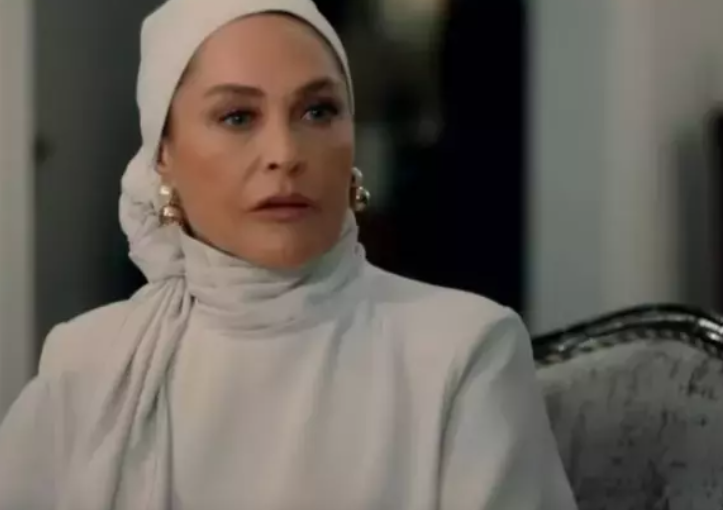 "Aynı Yağmur Altında" Ama Farklı Filtre: Avşar Kızı Yine Flulaştı! görseli