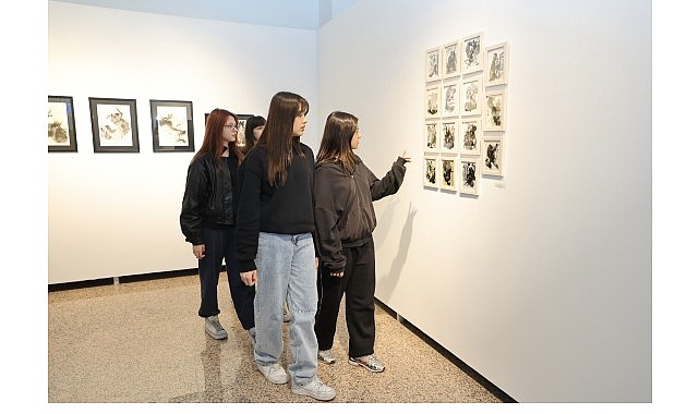 ‘Varlığın Arayüzü’ Sergisi Sefaköy Galeri Küp’te görseli