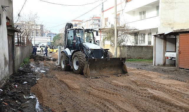 Edremit’te yol seferberliği: 14 ekip aynı anda sahada görseli
