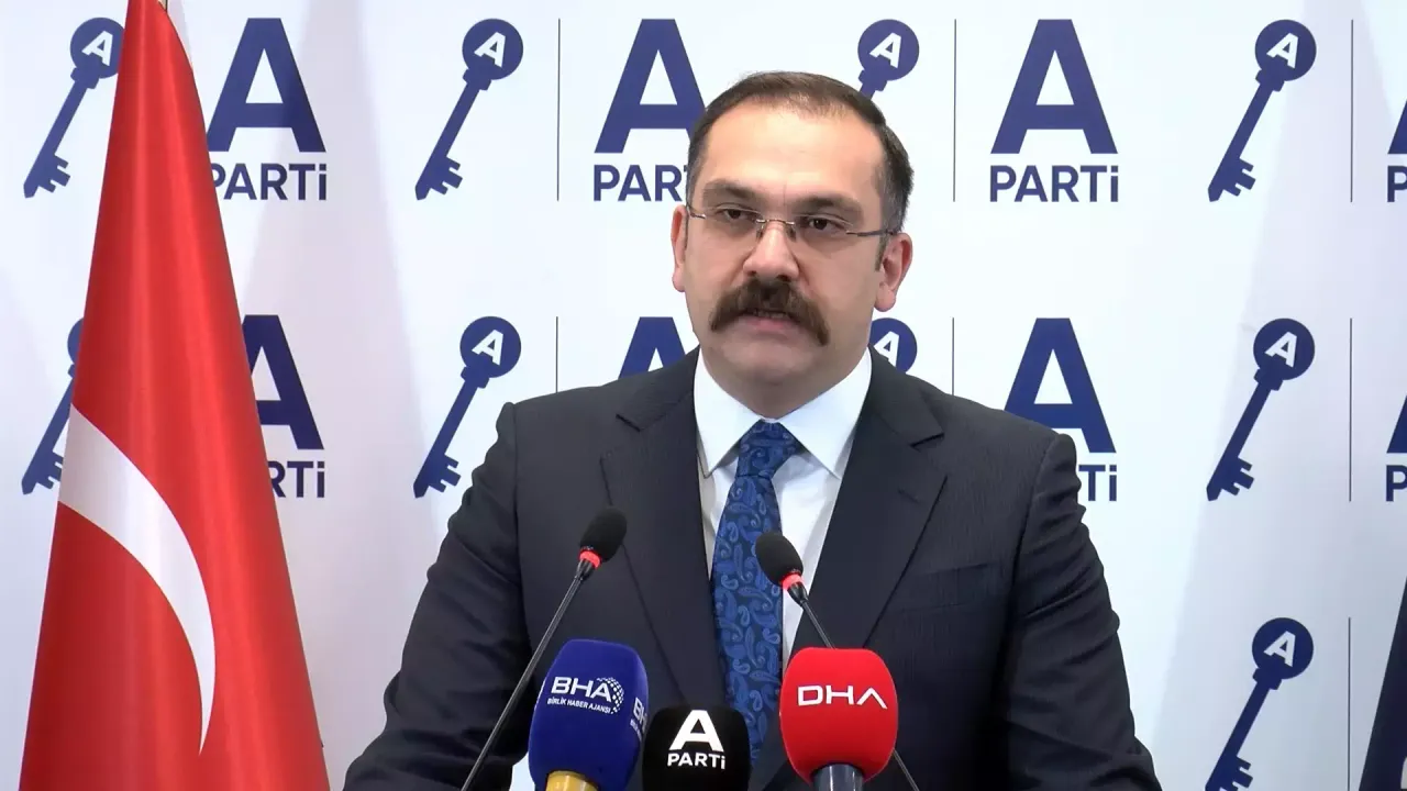 Hamşioğlu: ‘Özür mahiyetinde’ düzeltmeye davet ediyoruz görseli
