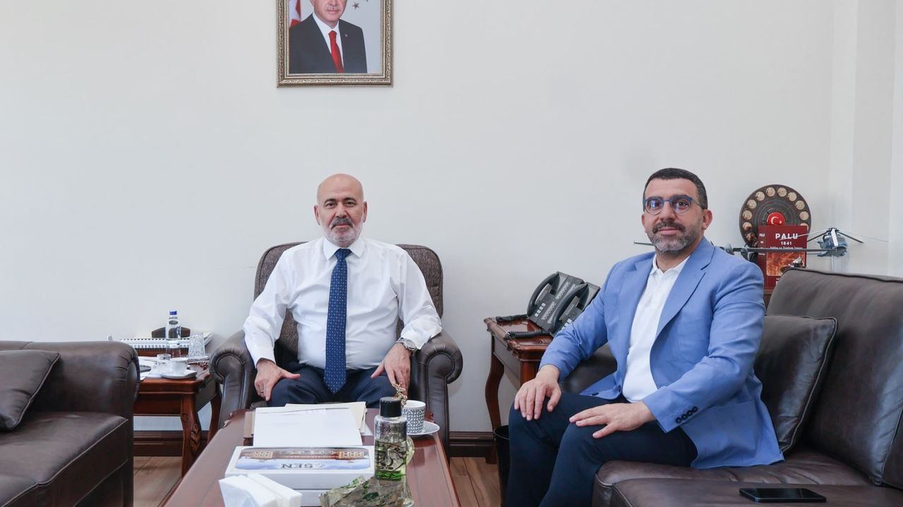 AK Parti Kars Milletvekili Adem Çalkın, İçişleri Bakan Yardımcısı Mehmet Sağlam’ı ziyaret etti görseli
