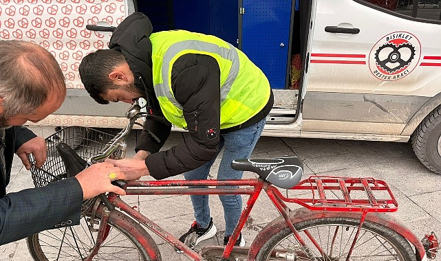 Konya Büyükşehir “Dünya Kışın İşe Bisikletle Gitme Günü” Kapsamında Etkinlikler Düzenliyor görseli