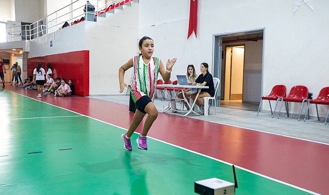 Karşıyaka’da örnek hizmet: Sportif yetenekler keşfediliyor görseli