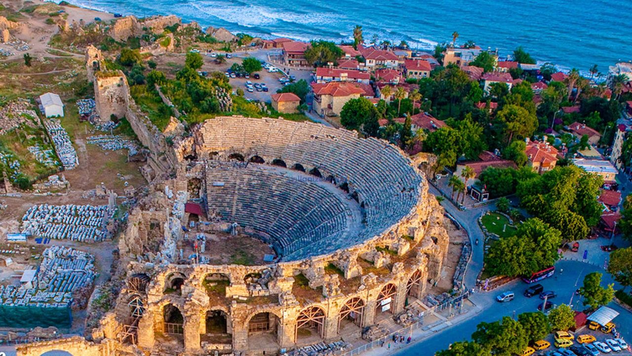 Antalya turizmde yeni bir rekora imza attı: Bir günde 104 bini aşkın ziyaretçi görseli