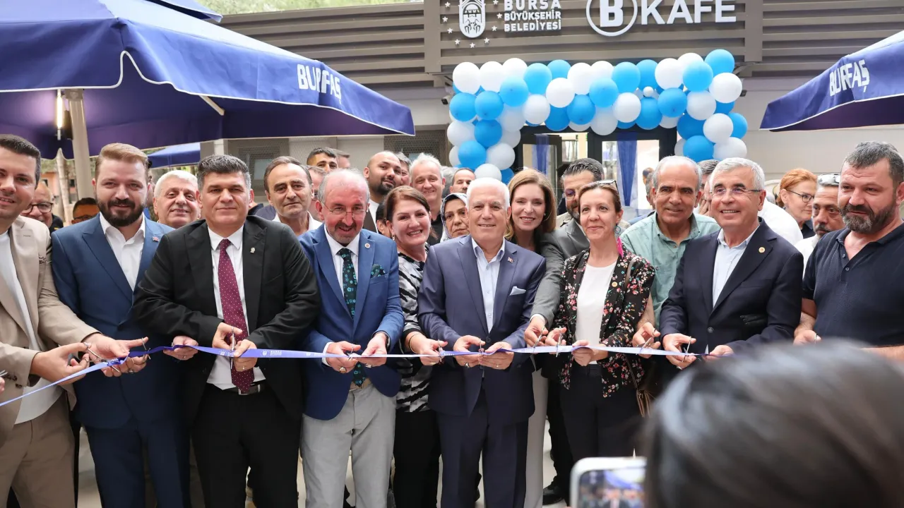 Bursa’da Sosyal Belediyecilik Büyüyor: B Kafe’nin 9. Şubesi Açıldı görseli