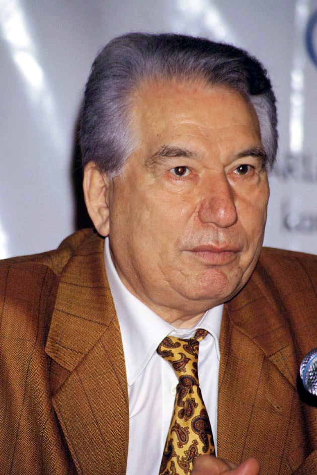 ÜNLÜ KIRGIZ TÜRK'Ü : CENGİZ AYTMATOV görseli