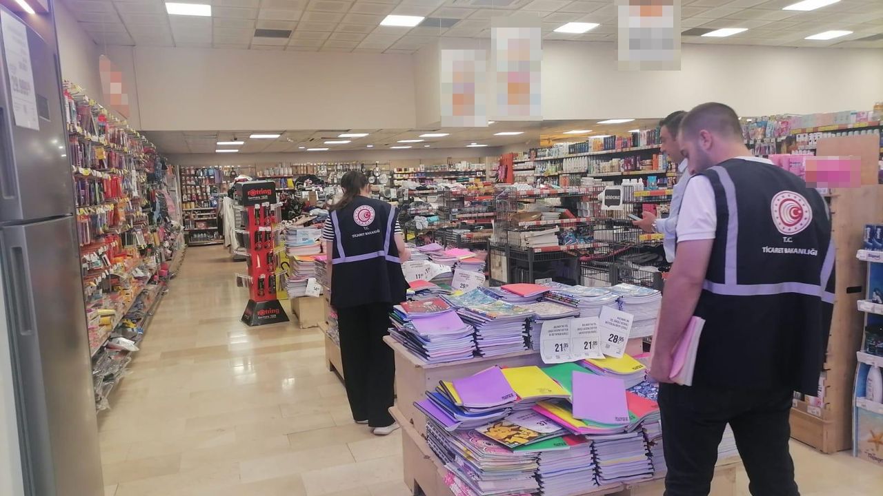 Kars’ta öğrenci ve velilerin mağduriyet yaşamaması için kırtasiyelere denetimler sıklaştırıldı görseli
