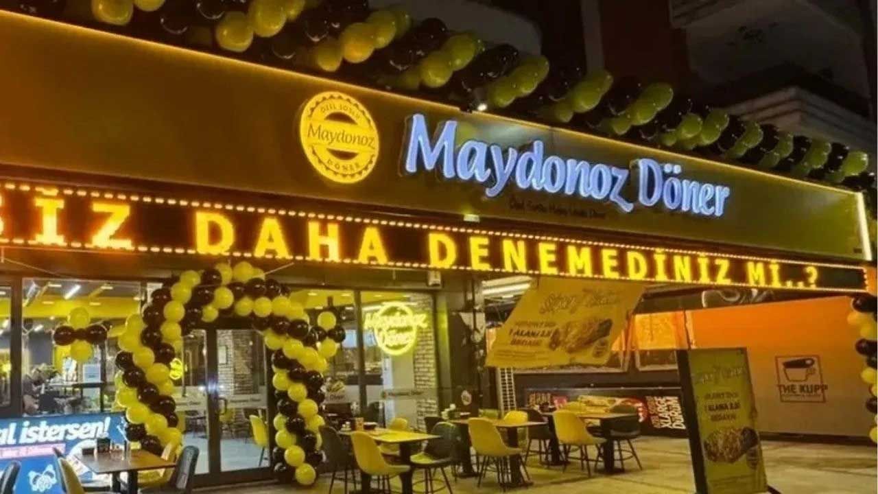 FETÖ’nün finans ağına büyük darbe: “Maydonoz Döner” operasyonunda 126 kişi tutuklandı görseli