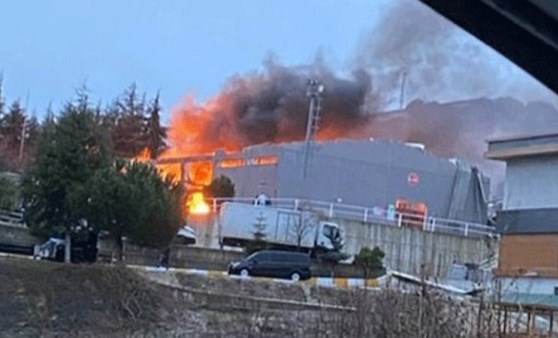 Balıkesir'deki Fabrika Patlamasında 12 Ölü, 4 Yaralı: Soruşturma Başlatıldı görseli