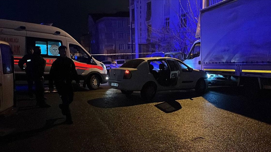 Kocaeli'de komşuların "park yeri" kavgasında 1 kişi öldü, 1 kişi yaralandı. Şeytanın icadı olarak nitelendirilen buluş yine bir can daha aldı. görseli
