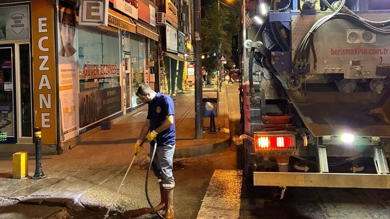 Kırıkkale’de gece sessizliğinde yoğun mesai görseli