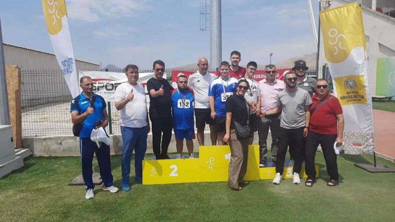 Özel sporcular Türkiye Atletizm Şampiyonası'nda Kars rüzgarı esti görseli