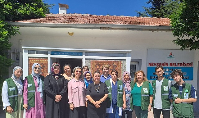 Halı Kilim Dokuma Atölyesi’nde Yeşilay Dernek Üyelerini Ağırladık görseli