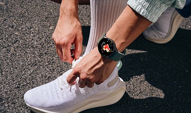 One UI 8 Watch Samsung Galaxy Watch Ultra’da kullanıma sunuluyor görseli