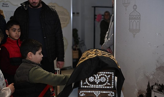 Kartepe’de Mukaddes Emanetlere Yoğun İlgi görseli