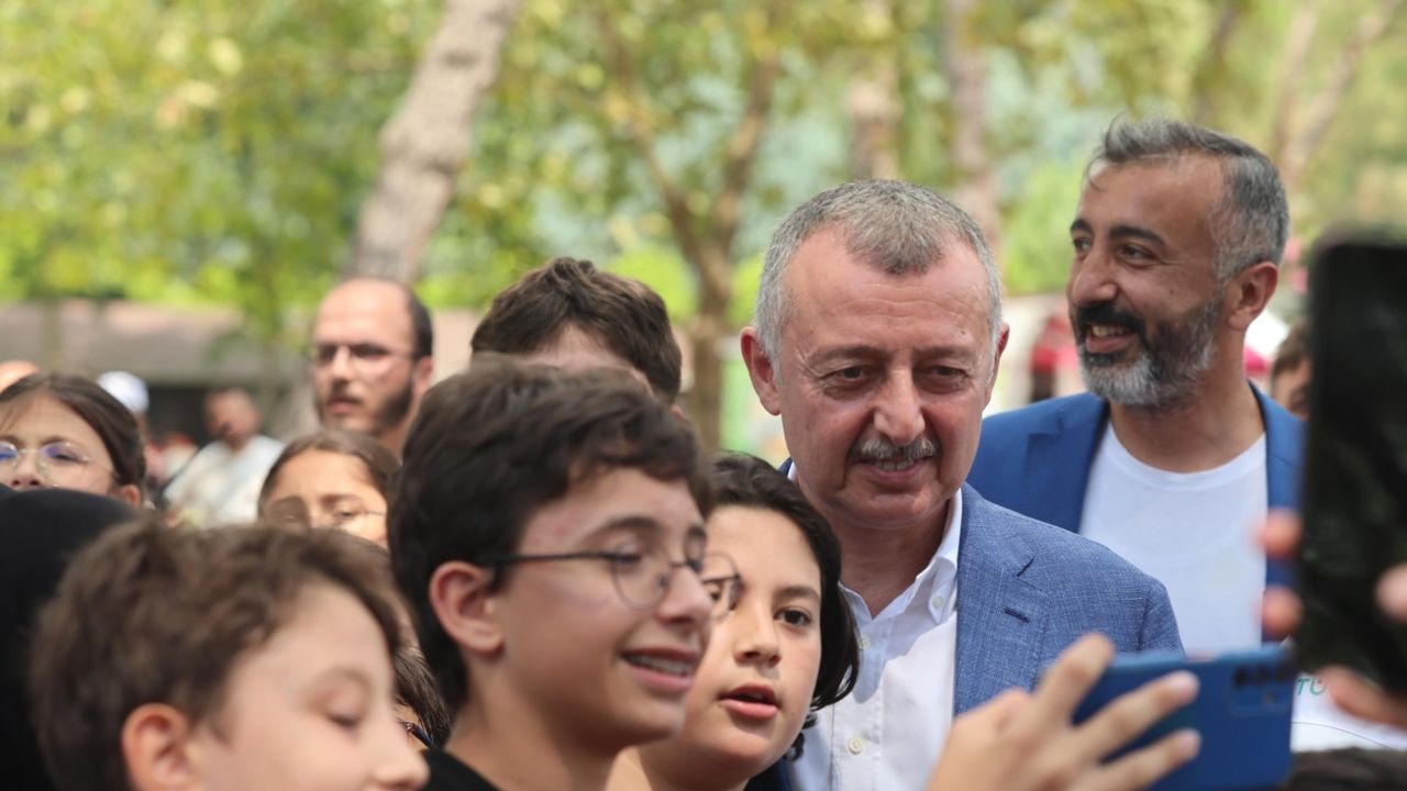 Başkan Büyükakın, TÜGVA gençliğini yalnız bırakmadı görseli