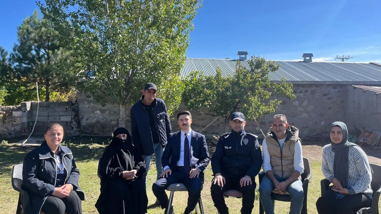 Digor Kaymakamı Ahmed Tayyib Kahraman’dan hane ziyareti görseli