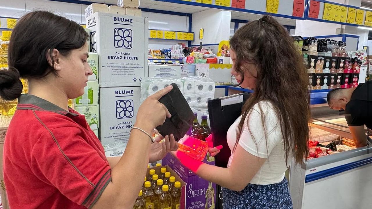 Zabıta’dan Antalya marketlerinde denetim görseli