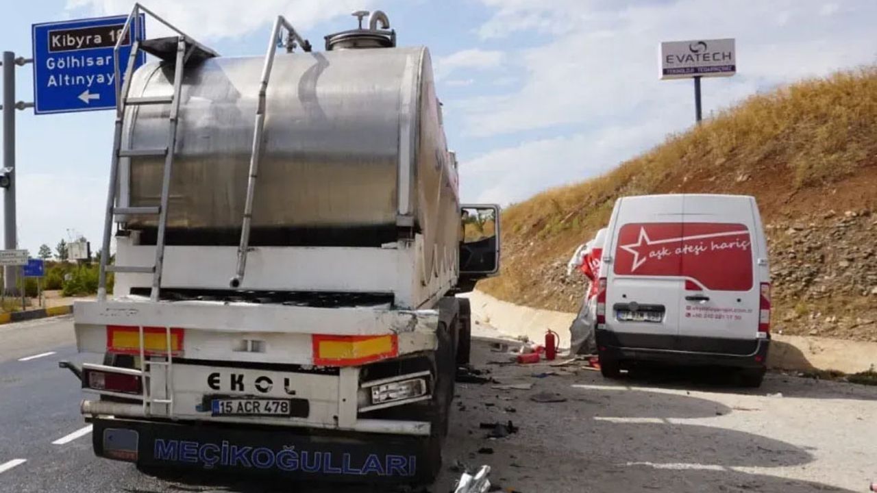 Gölhisar’da zincirleme kaza: 1 yaralı görseli