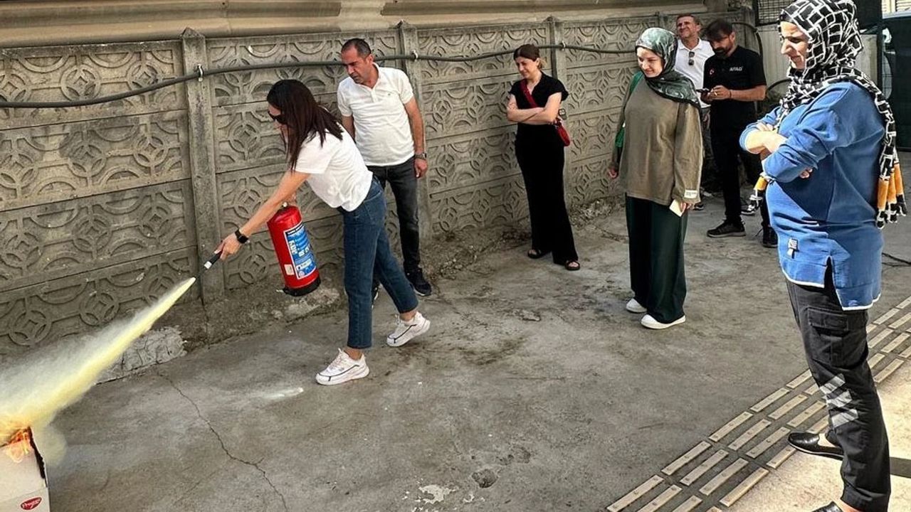 AFAD'dan ŞÖNİM personeline afet ve yangın eğitimi görseli