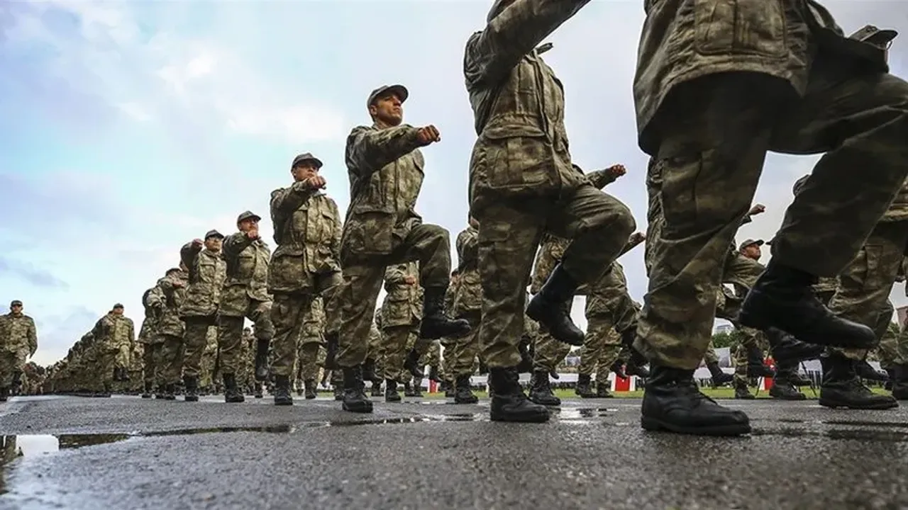 Çok çocuklu ailelere askerlikte yeni kolaylık gündemde görseli