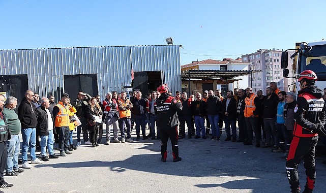 Maltepe Belediyesi’nden personeline yangın farkındalık eğitimi görseli