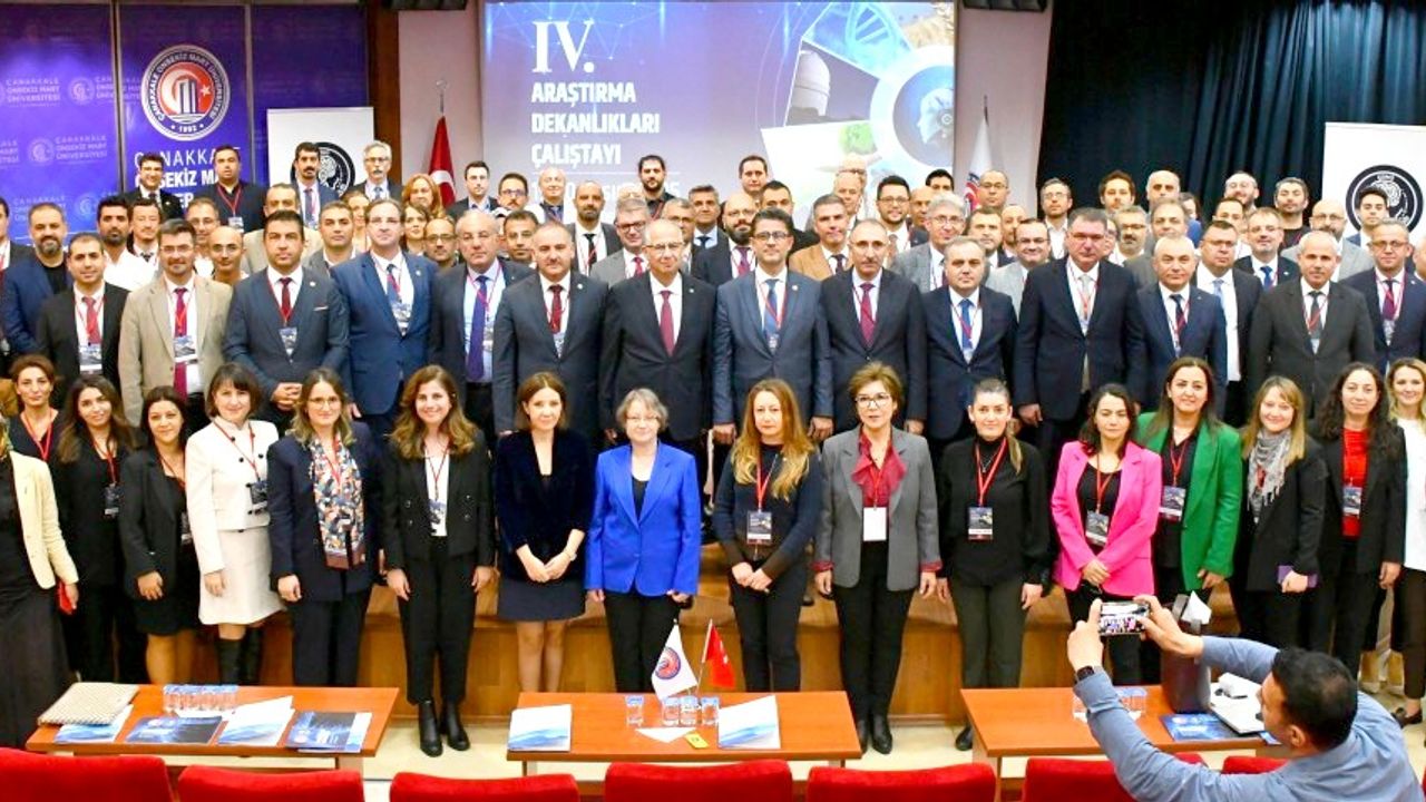 ÇOMÜ’de 4. Araştırma Dekanlıkları Çalıştayı: Türkiye’nin Araştırma Ekosistemi Çanakkale’de buluştu görseli