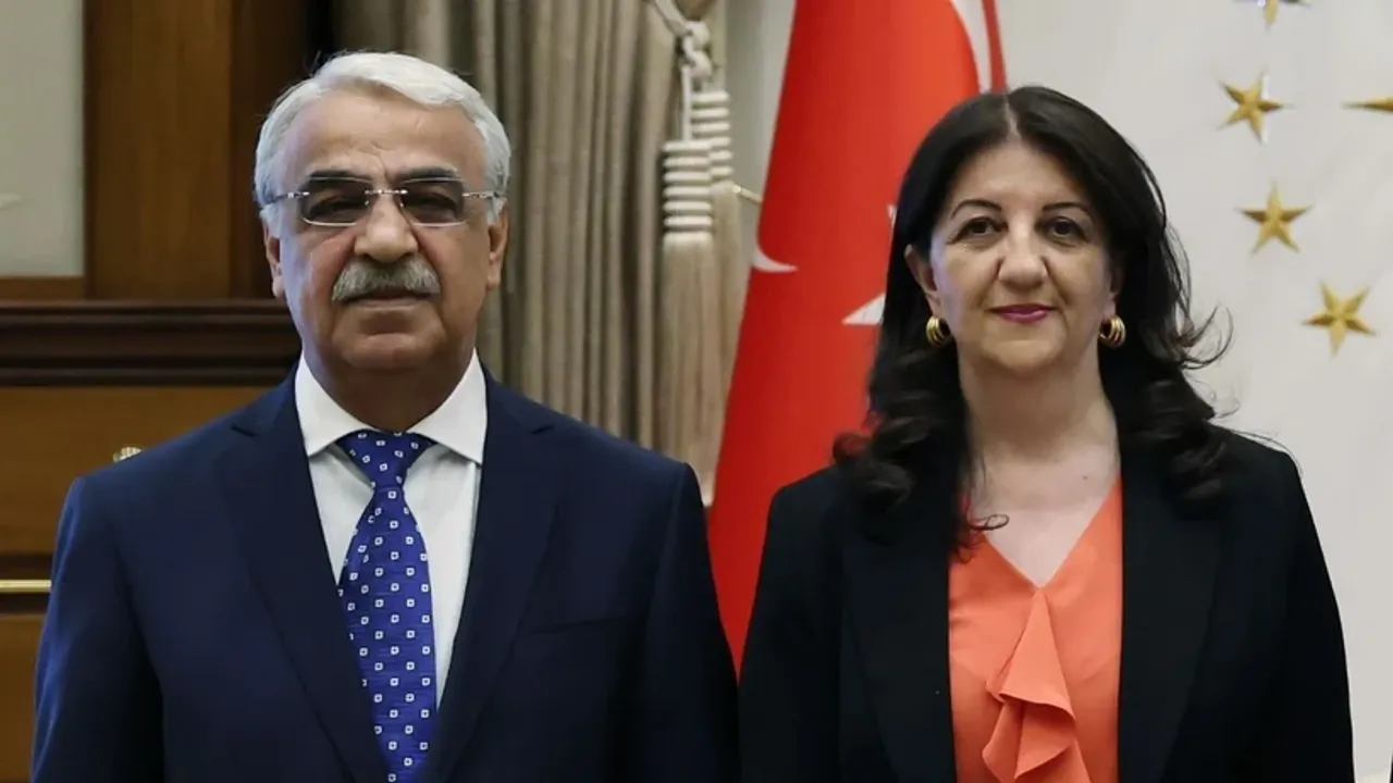 DEM Parti heyetinden Bahçeli’ye ziyaret görseli