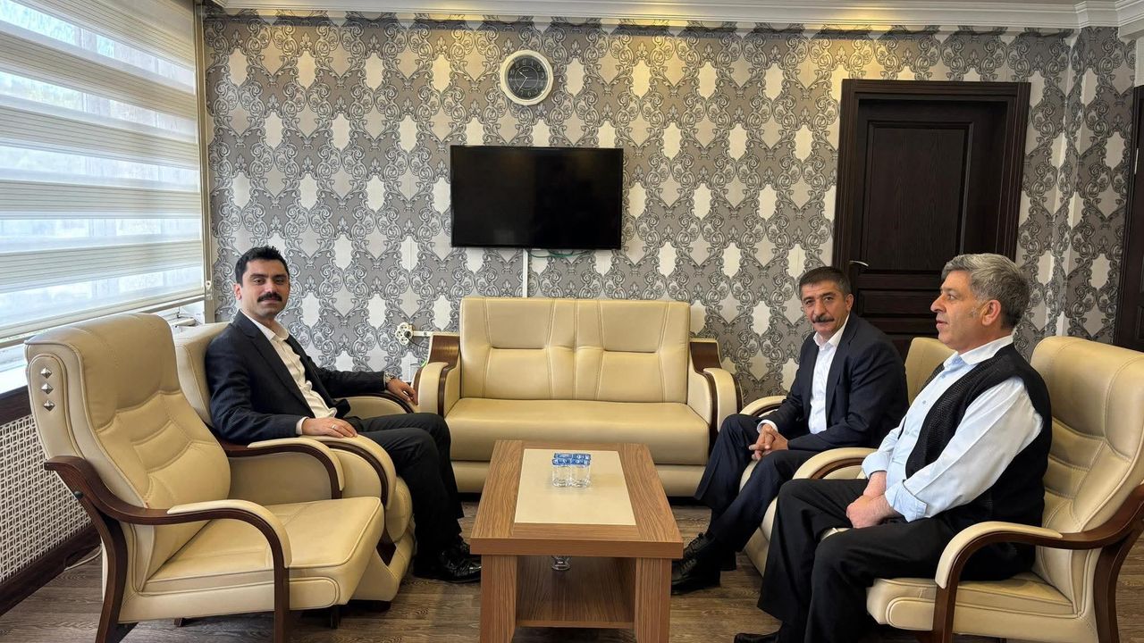 Susuz Belediye Başkanı Yantemur’dan Kaymakam Tutal’a hayırlı olsun ziyareti görseli