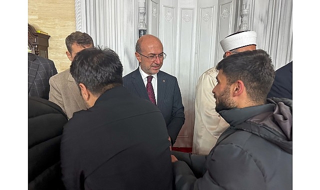 Başkan Pekyatırmacı Regaip Kandili Münasebetiyle Vatandaşlarla Bir Araya Geldi görseli