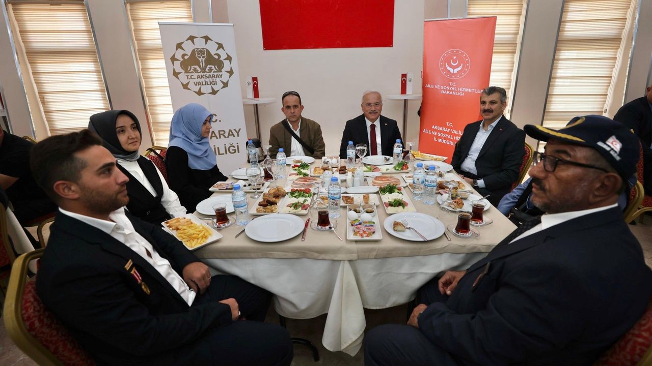 Aksaray Valisi Mehmet Ali Kumbuzoğlu Gaziler ve Aileleri ile buluştu görseli