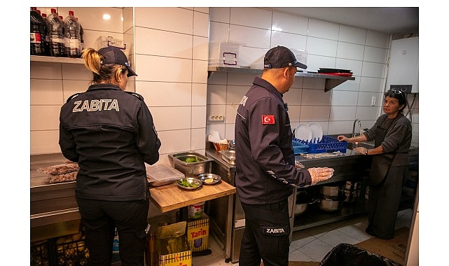 Güzelbahçe Belediyesi zabıta ekiplerinden restoranlara sıkı denetim görseli