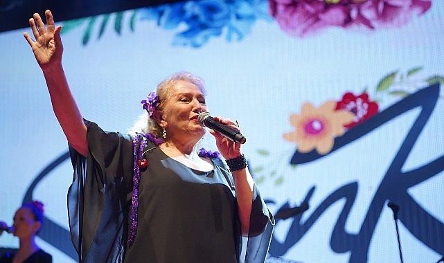 Zeytin Hasadı, Konserler, Zeytin ve Zeytinyağı Pazarı, Söyleşiler, Paneller, Workshop’lar ile Dopdolu Bir görseli