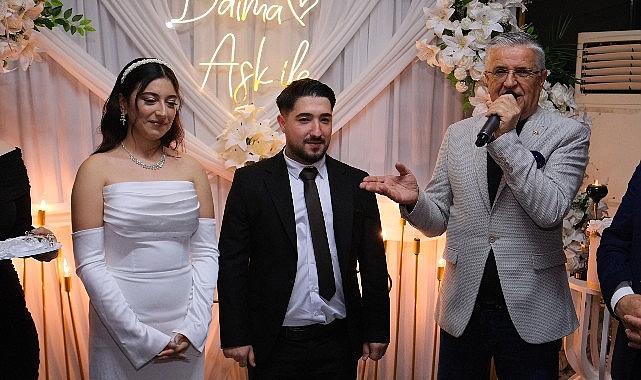 Kemer Belediyesi Kadınlar Lokali’nde nişan merasimi görseli