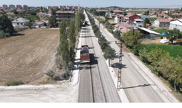 Mihmandarlı Caddesinde Asfalt Çalışması görseli