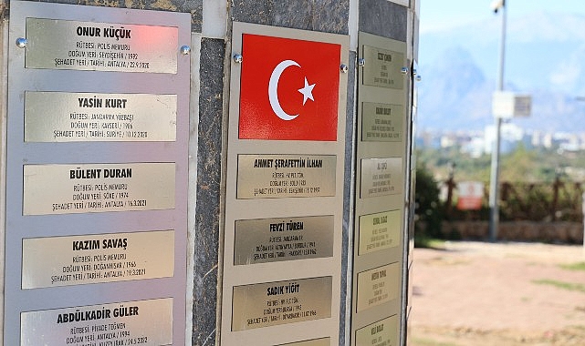 Antalya Büyükşehir Belediyesi’nde şehitlere saygı görseli