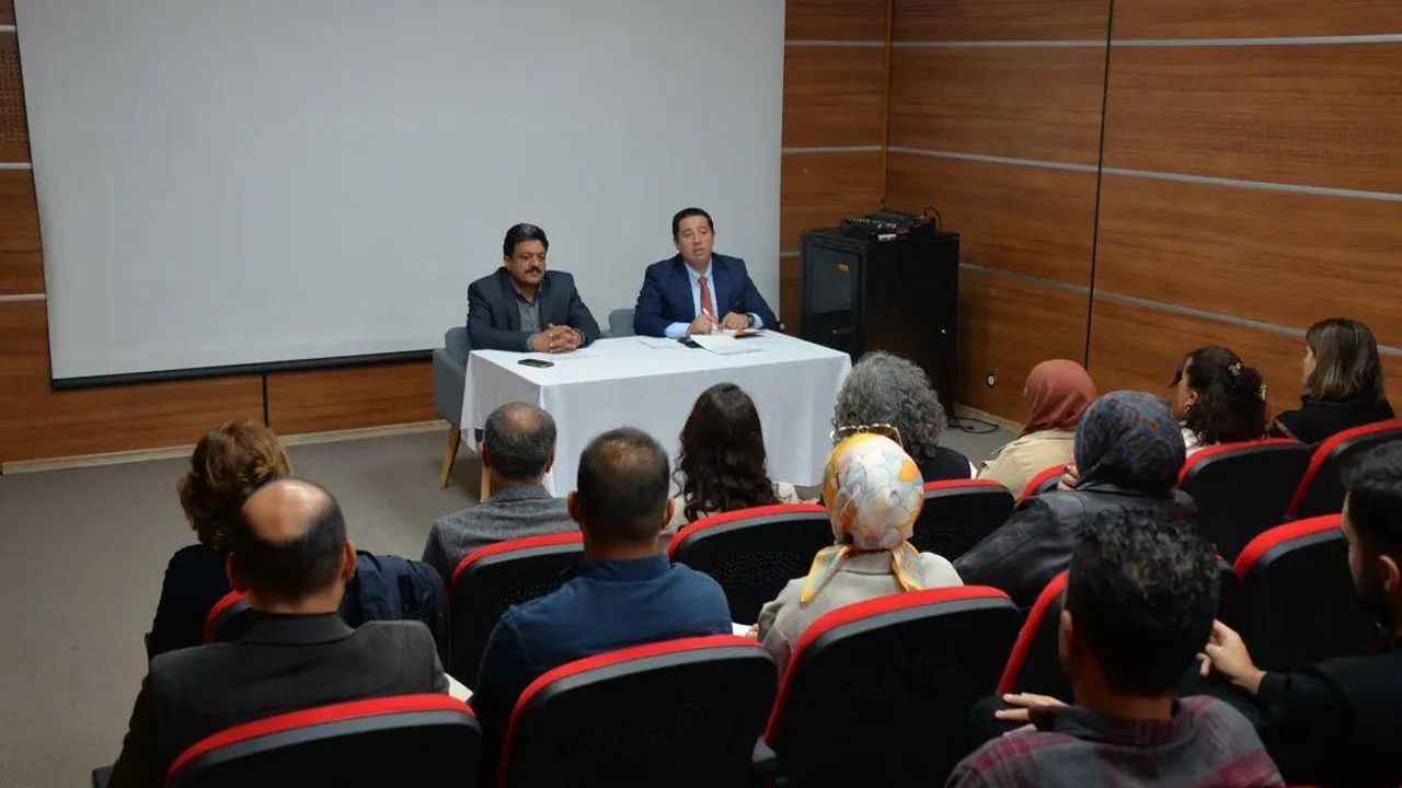 Kars’ta yurt işletmecileriyle verimli toplantı düzenlendi görseli