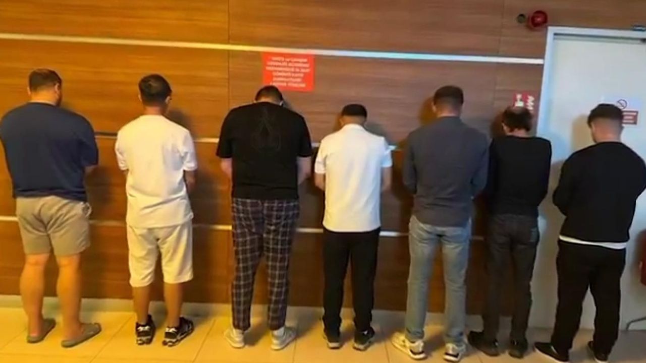 Şehit ailesini dolandıran 11 kişi operasyonla yakalandı görseli
